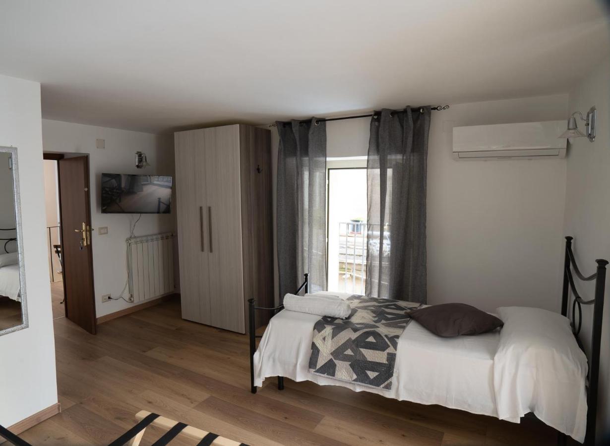 Hotel Athmosfera Nova 18 Neapol Zewnętrze zdjęcie